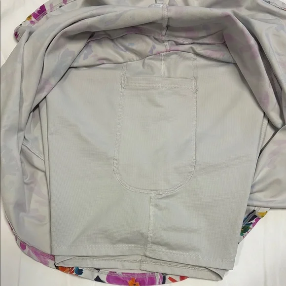 Dona Jo athletic/pickleball skort, size medium - Picture 9 of 9